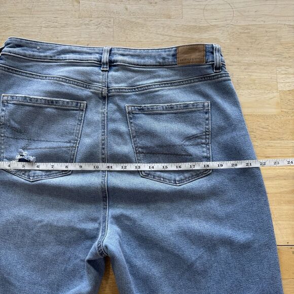 AE Stretch Mom Jeans Size 14 Long Medium Blue Wash Ripped High Waist Distressed - Picture 10 of 13
